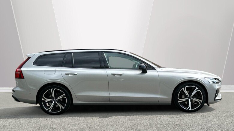 Volvo V60 2.0 B4P Ultra Dark 5dr Auto Petrol Estate
